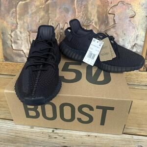 ⚡ Adidas Yeezy Boost 350 V2 “Onyx” – Men’s US 11 – New w/ Box